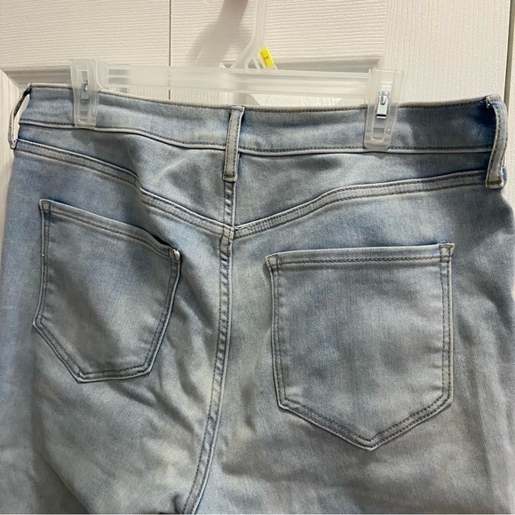 Old Navy Jeans - Picture 7 of 9